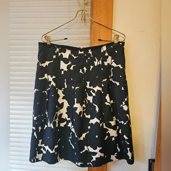 Vintage Silk Banana Republic Floral Midi Skirt Sz 4 - Picture 3 of 12